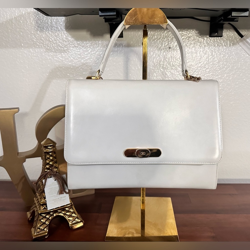 Go Away Sale -  last day   👜VALENTINO GARAVANI VINTAGE -💯authentic  no to offer